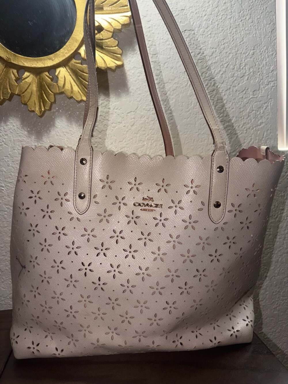 Coach Market Tote Bag Pink Scalloped
